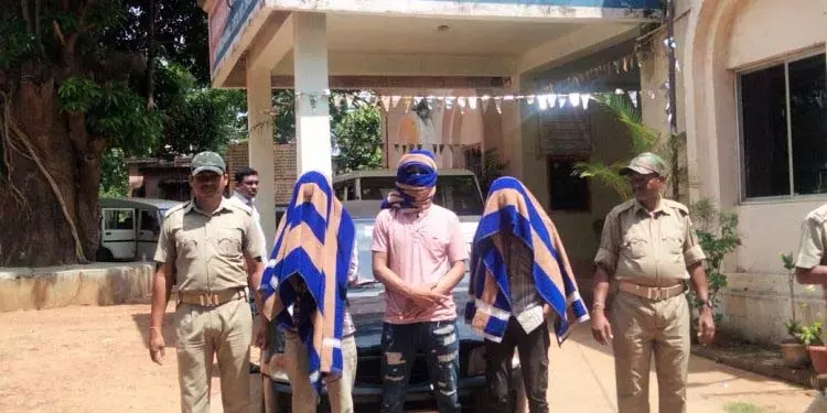 अंतरराज्यीय डकैती गिरोह का भंडाफोड़, तीन गिरफ्तार अंतरराज्यीय डकैती गिरोह का भंडाफोड़, तीन गिरफ्तार