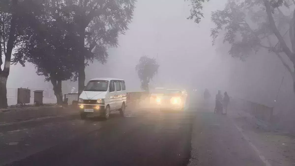 Jaipur: तापमान सामान्य से नीचे, आंधी और बारिश के चलते मौसम में बदलाव Jaipur: तापमान सामान्य से नीचे, आंधी और बारिश के चलते मौसम में बदलाव