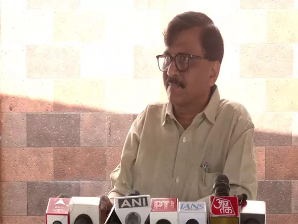 केंद्र को विपक्ष को विश्वास में लेना चाहिए, युद्ध के बाद की स्थिति का सामना करने के लिए तैयार रहना चाहिए: Sanjay Raut केंद्र को विपक्ष को विश्वास में लेना चाहिए, युद्ध के बाद की स्थिति का सामना करने के लिए तैयार रहना चाहिए: Sanjay Raut