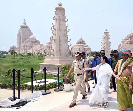 विवाद के बीच दीघा जगन्नाथ मंदिर स्थल से ‘धाम’ का चिन्ह हटाया गया विवाद के बीच दीघा जगन्नाथ मंदिर स्थल से ‘धाम’ का चिन्ह हटाया गया