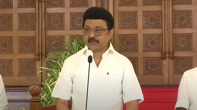मीडियाकर्मियों के साथ बैठक आलोचना और प्रशंसा करने में संकोच न करें - CM मीडियाकर्मियों के साथ बैठक आलोचना और प्रशंसा करने में संकोच न करें - CM