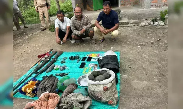 Assam: मानस राष्ट्रीय उद्यान में जंगली हाथियों की हत्या के आरोप में तीन गिरफ्तार Assam: मानस राष्ट्रीय उद्यान में जंगली हाथियों की हत्या के आरोप में तीन गिरफ्तार