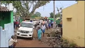 कोवई में पैसों के लिए पोते ने दादी की हत्या कर दी कोवई में पैसों के लिए पोते ने दादी की हत्या कर दी