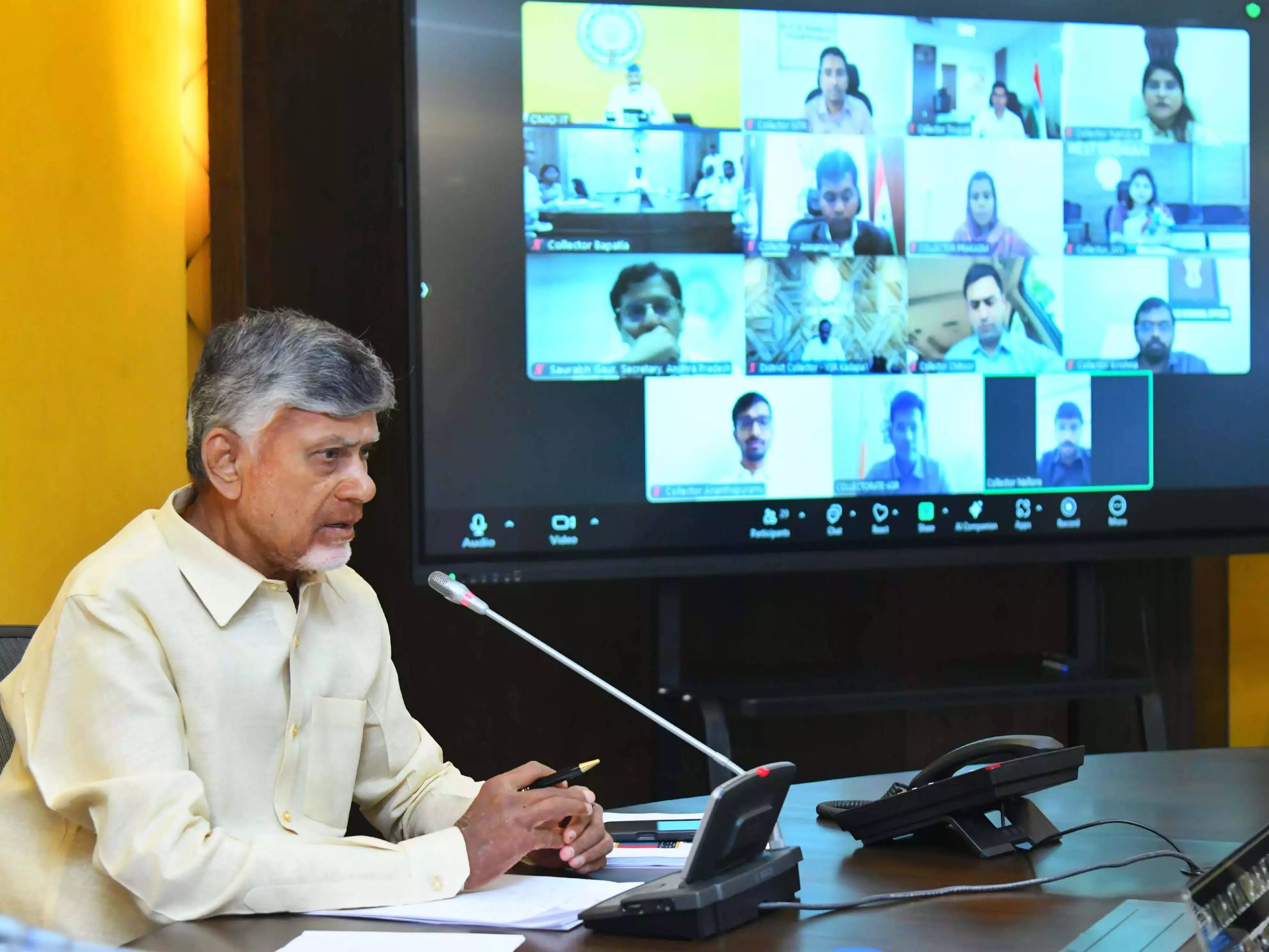Naidu ने बारिश से प्रभावित किसानों को वित्तीय सहायता देने का आदेश दिया Naidu ने बारिश से प्रभावित किसानों को वित्तीय सहायता देने का आदेश दिया