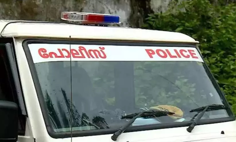 बचाई गई लड़की का बयान; पुलिस वेश्यावृत्ति गिरोह की जांच कर रही बचाई गई लड़की का बयान; पुलिस वेश्यावृत्ति गिरोह की जांच कर रही