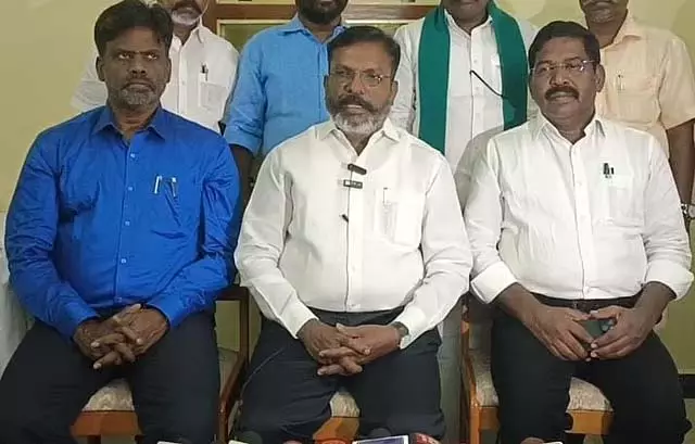 AIADMK-BJP गठबंधन में गिरावट आएगी, विकास नहीं: थो. थिरुमावलवन AIADMK-BJP गठबंधन में गिरावट आएगी, विकास नहीं: थो. थिरुमावलवन