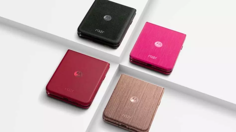Motorola Razr 60 Ultra: स्नैपड्रैगन 8 एलीट चिप और मोटो एआई सूट के साथ लॉन्च Motorola Razr 60 Ultra: स्नैपड्रैगन 8 एलीट चिप और मोटो एआई सूट के साथ लॉन्च