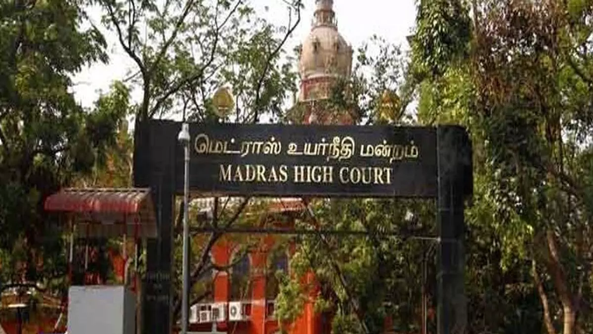 मद्रास उच्च न्यायालय ने प्रक्रियागत खामियों के चलते डीएमके विधायक के खिलाफ रिश्वतखोरी का मामला खारिज किया मद्रास उच्च न्यायालय ने प्रक्रियागत खामियों के चलते डीएमके विधायक के खिलाफ रिश्वतखोरी का मामला खारिज किया