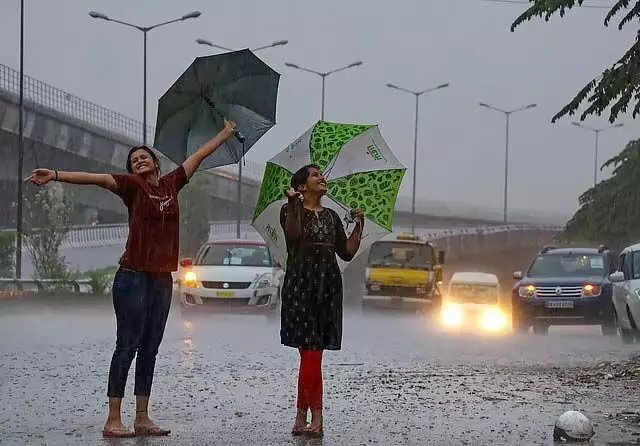 Tamil Nadu : दक्षिण-पश्चिम मानसून के आगमन से पहले मध्यम बारिश Tamil Nadu : दक्षिण-पश्चिम मानसून के आगमन से पहले मध्यम बारिश
