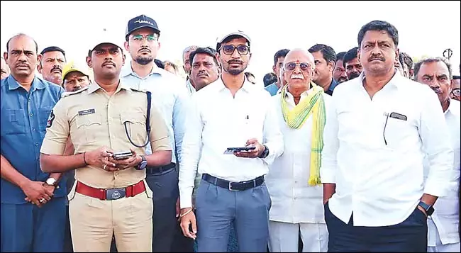 Andhra : हंड्री नीवा के माध्यम से पानी दोगुना करें Andhra : हंड्री नीवा के माध्यम से पानी दोगुना करें