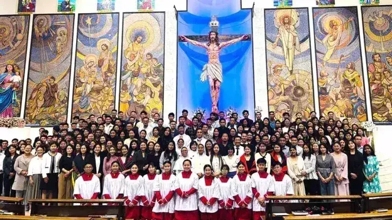 Nagaland : आर.वाई.सी. क्रॉस की पूजा संपन्न हुई Nagaland : आर.वाई.सी. क्रॉस की पूजा संपन्न हुई
