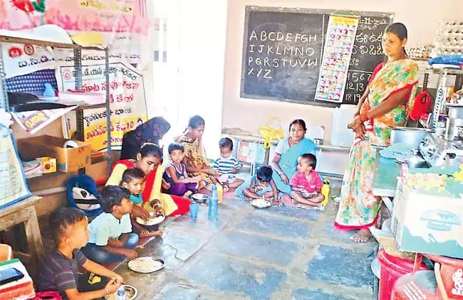 TG News : मिनी आंगनवाड़ी शिक्षकों को पदोन्नति वेतन में वृद्धि TG News : मिनी आंगनवाड़ी शिक्षकों को पदोन्नति वेतन में वृद्धि