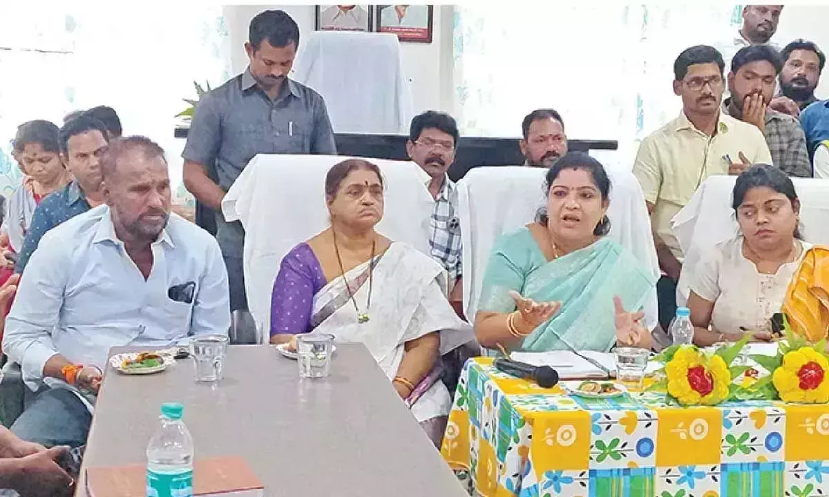 Andhra: सालुरू में 15 साल बाद श्यामलम्बा महोत्सव की वापसी Andhra: सालुरू में 15 साल बाद श्यामलम्बा महोत्सव की वापसी