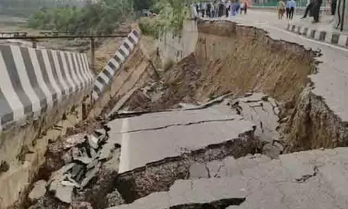 Jammu Kashmir:बड़ा हादसा, सड़क पर आवाजायी पूरी तरह से बंद