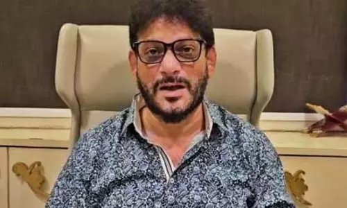 सरकार को पाकिस्तान के खिलाफ कार्रवाई करने से क्या रोक रहा है : वारिस पठान सरकार को पाकिस्तान के खिलाफ कार्रवाई करने से क्या रोक रहा है : वारिस पठान