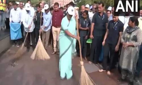 Delhi CM ने 20 दिवसीय स्वच्छता अभियान का नेतृत्व किया