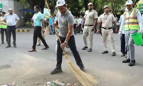 Delhi: एनडीएमसी ने शुरू किया मेगा सफाई अभियान