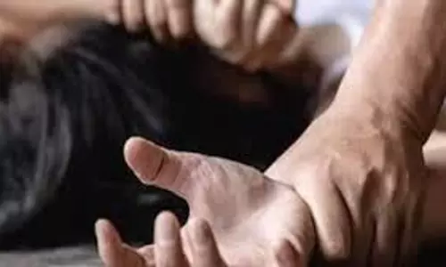 Kanpur : महिला डॉक्टर से धोखा, शादी का वादा कर आरोपी ने किया दुष्कर्म Kanpur : महिला डॉक्टर से धोखा, शादी का वादा कर आरोपी ने किया दुष्कर्म