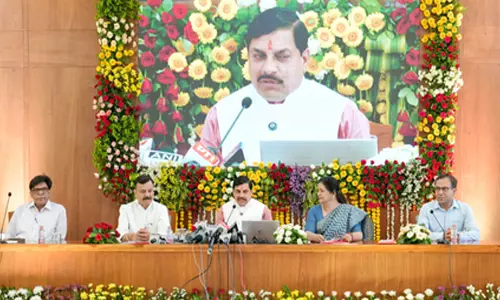MP Board Result 2025: एमपी बोर्ड में बेटियों ने बाजी मारी, 12वीं में 74 प्रतिशत और हाई स्कूल में 76 फीसदी बच्चे पास