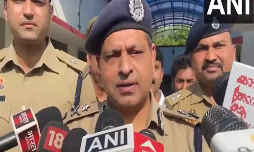 हत्या के मामले में आरोपी की पुलिस फायरिंग में घायल होने के बाद मौत: UP Police