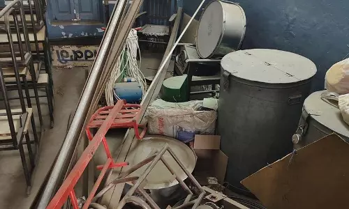Jalandhar: ट्रांसफॉर्मर विवाद के कारण ‘स्कूल ऑफ हैप्पीनेस’ परियोजना रुकी Jalandhar: ट्रांसफॉर्मर विवाद के कारण ‘स्कूल ऑफ हैप्पीनेस’ परियोजना रुकी