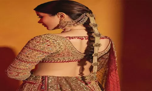 लहंगे के साथ पाएं अप्सरा-सा लुक: ये हैं 3 सबसे trendiestहेयरस्टाइल्स लहंगे के साथ पाएं अप्सरा-सा लुक: ये हैं 3 सबसे trendiestहेयरस्टाइल्स