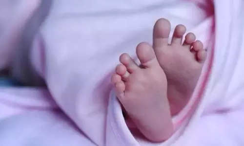 Hyderabad: नर्सों ने महिला का ऑपरेशन किया, शिशुओं की मौत Hyderabad: नर्सों ने महिला का ऑपरेशन किया, शिशुओं की मौत