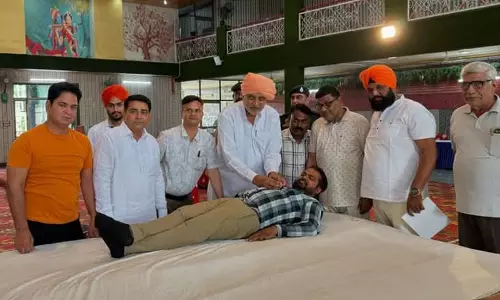 खट्टर के जन्मदिन पर Yamunanagar में 73 लोगों ने किया रक्तदान