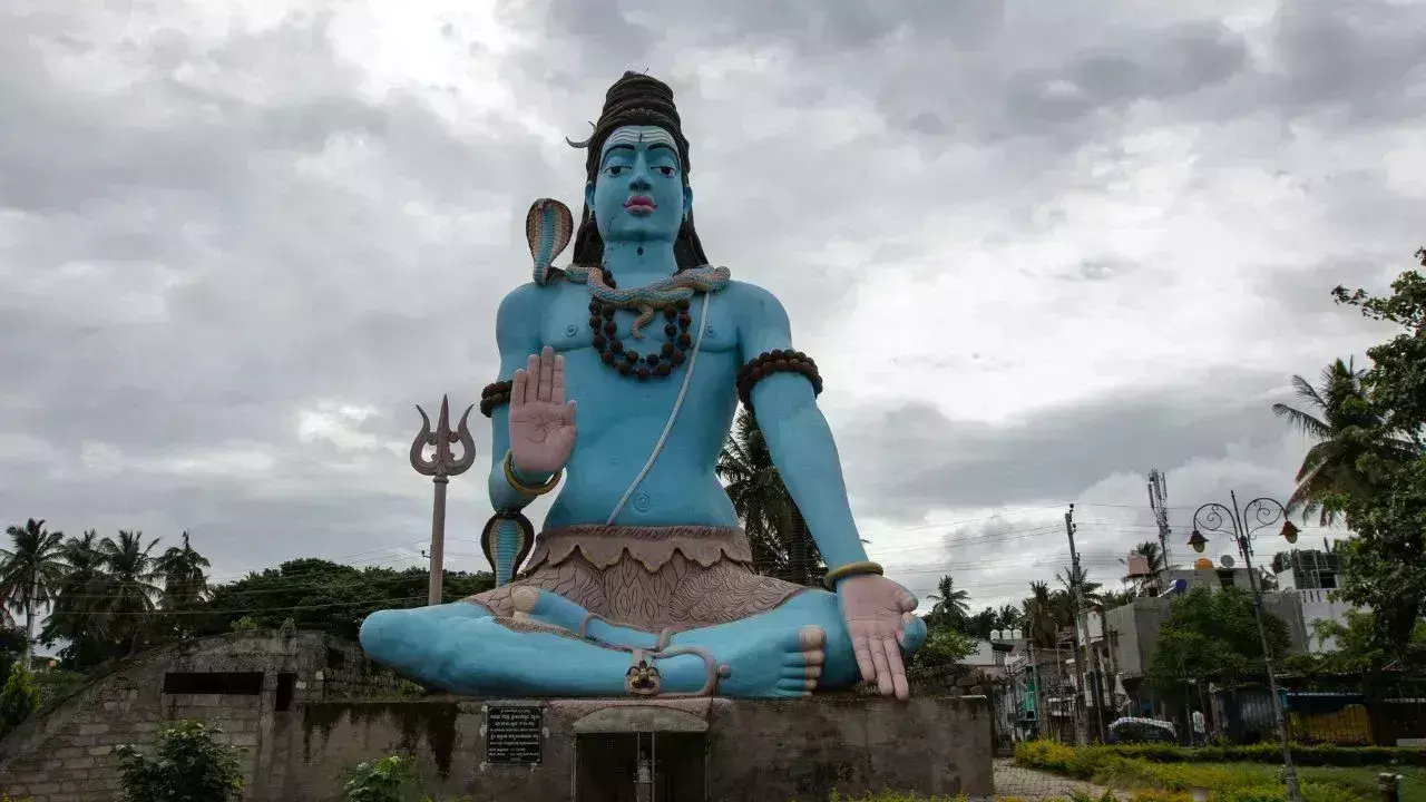 Mahadev किसके ध्यान में रहते हैं लीन? जानिए प्राचीन शास्त्रों की गूढ़ व्याख्या Mahadev किसके ध्यान में रहते हैं लीन? जानिए प्राचीन शास्त्रों की गूढ़ व्याख्या