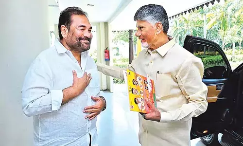 Andhra : 339 विकास कार्यों की सौगात चंद्रबाबू और लोकेश ने कोटमरेड्डी को बधाई दी