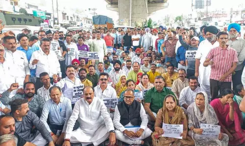 BJP नेताओं ने जम्मू में अवैध रूप से रह रहे पाकिस्तानियों को वापस भेजने की मांग की
