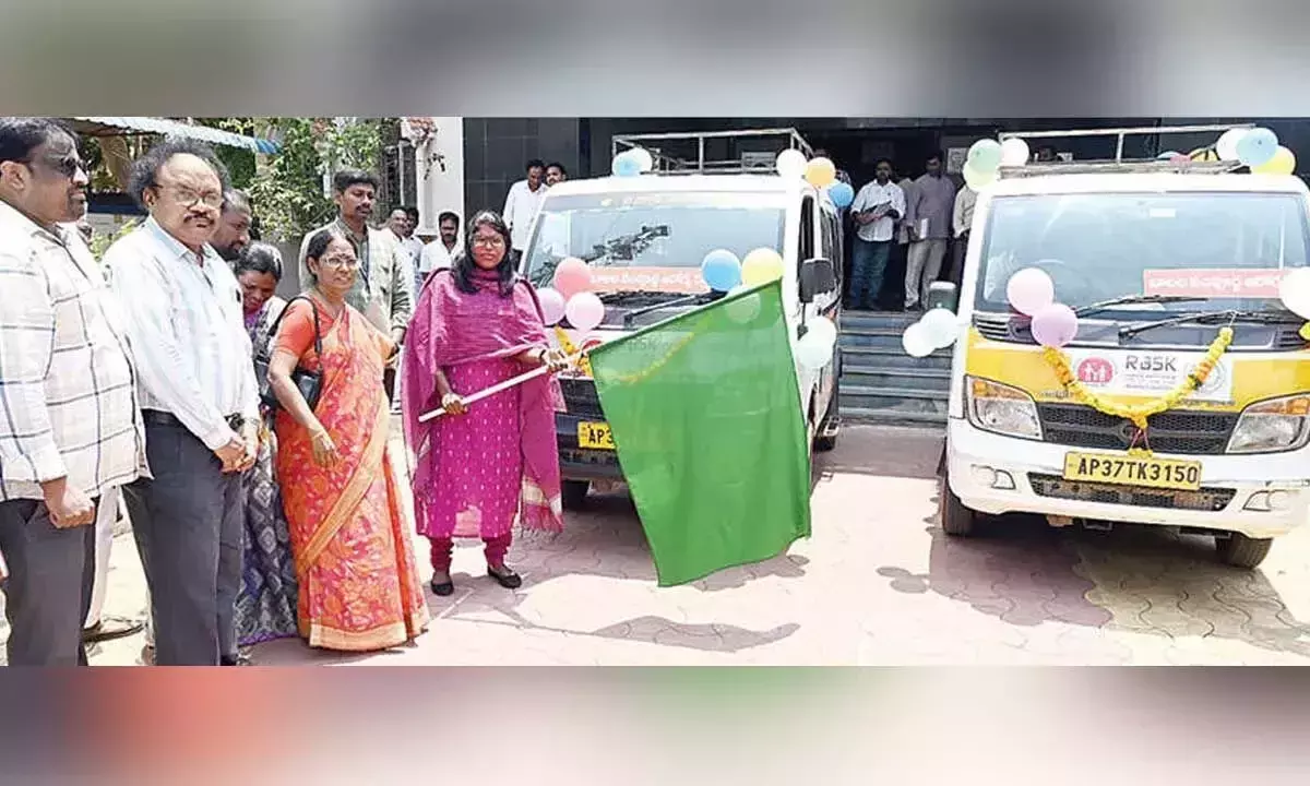 Andhra: बच्चों के लिए सम्पूर्ण स्वास्थ्य देखभाल वाहन लॉन्च किया गया