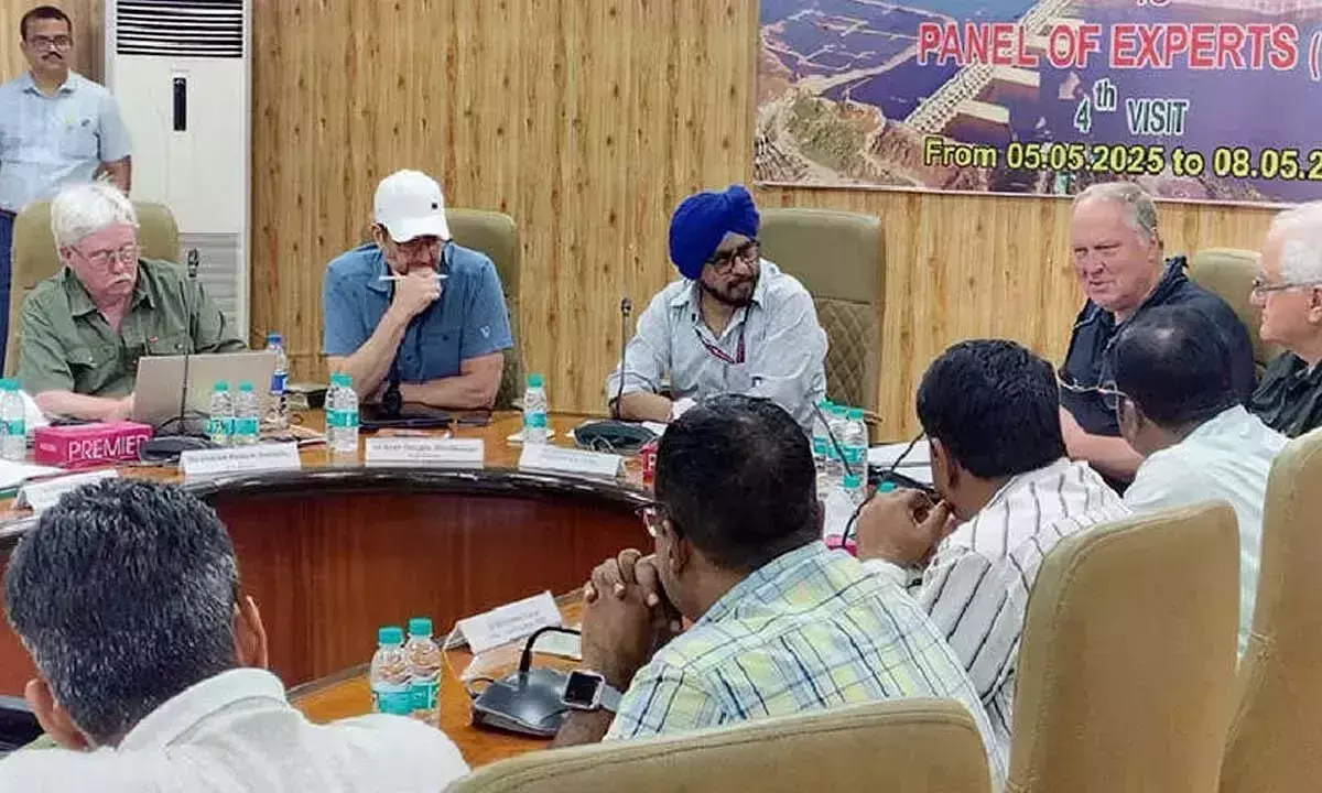 Andhra: अंतरराष्ट्रीय विशेषज्ञ दल ने पोलावरम परियोजना का दौरा किया