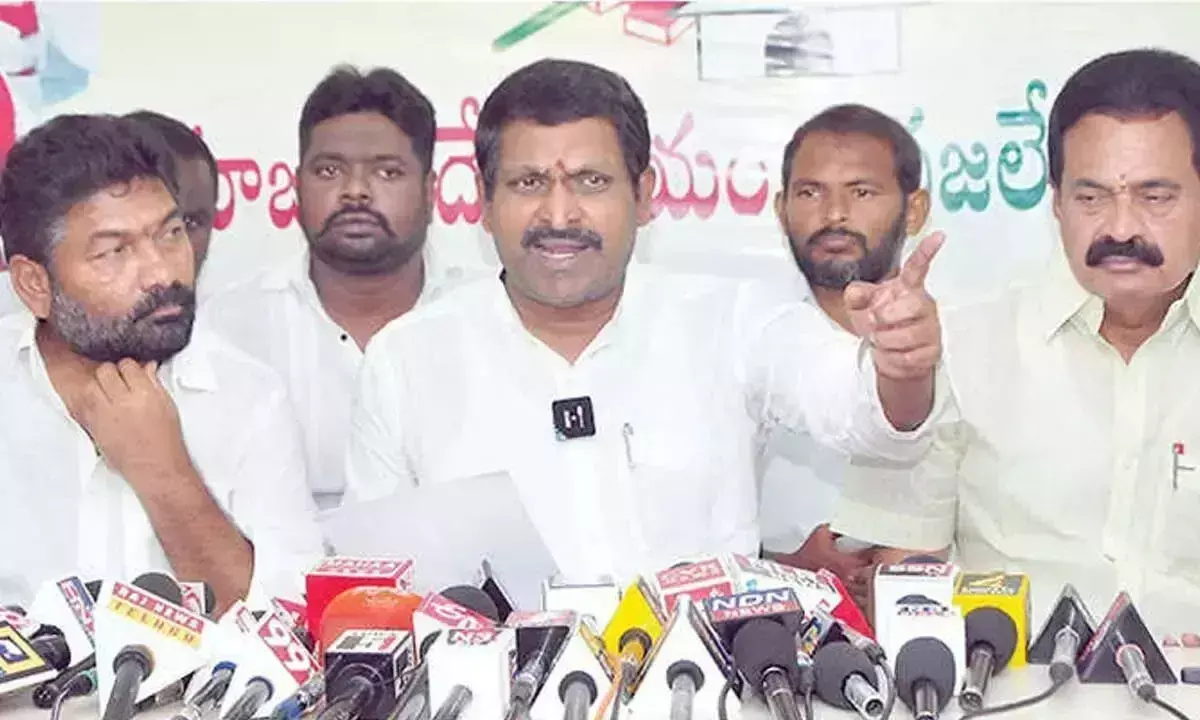 पोलुबोइना अनिल ध्यान भटकाने की राजनीति का सहारा ले रहे हैं: Bida पोलुबोइना अनिल ध्यान भटकाने की राजनीति का सहारा ले रहे हैं: Bida