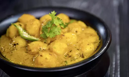 Dahi Wale Aloo Recipe: इस शानदार भारतीय व्यंजन को बनाने के 6 चरण