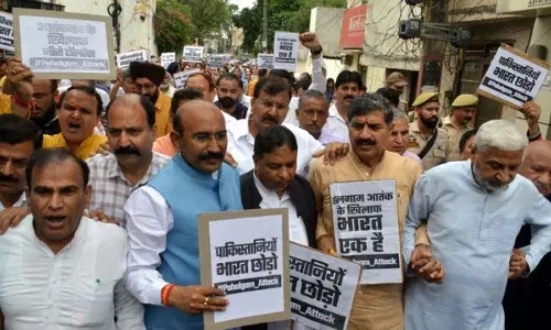 BJP अवैध रूप से रह रहे पाकिस्तानियों को तत्काल वापस भेजने के पक्ष में