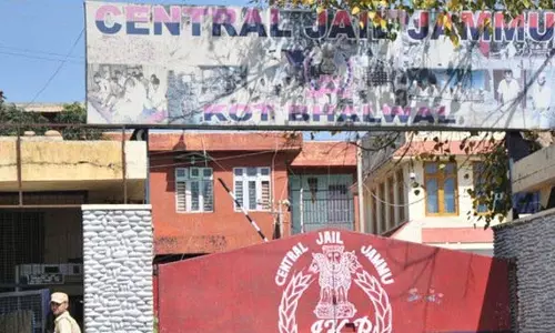 Jammu: खुफिया जानकारी के बाद कोट भलवाल और श्रीनगर की जेलों में हाई अलर्ट
