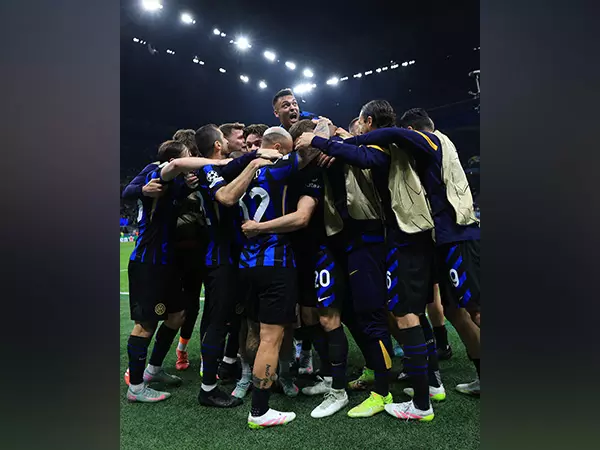 UEFA Champions League: इंटर मिलान ने सेमीफाइनल में बार्सिलोना को 4-3 से हराया UEFA Champions League: इंटर मिलान ने सेमीफाइनल में बार्सिलोना को 4-3 से हराया