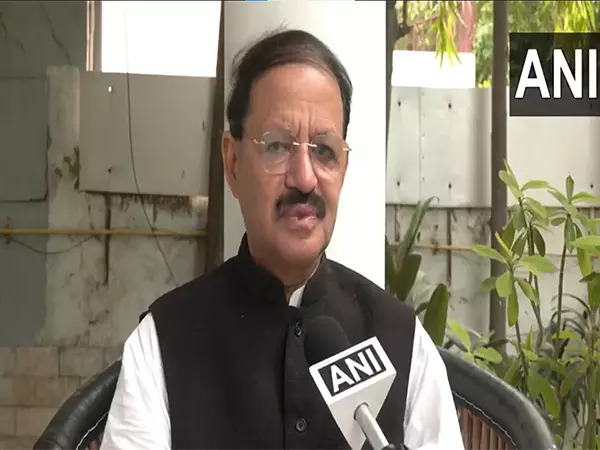 कांग्रेस के Rashid Alvi ने ऑपरेशन सिंदूर पर संदेह जताया कांग्रेस के Rashid Alvi ने ऑपरेशन सिंदूर पर संदेह जताया