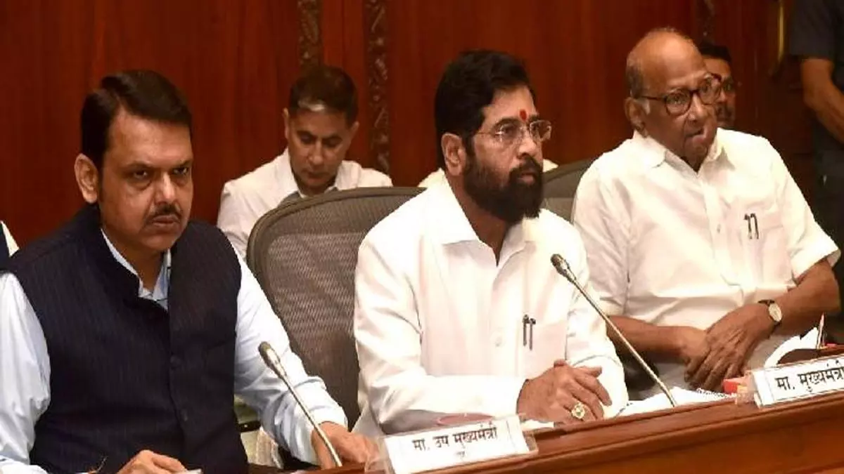 Maharashtra के राजनीतिक दलों ने ‘ऑपरेशन सिंदूर’ की सराहना की Maharashtra के राजनीतिक दलों ने ‘ऑपरेशन सिंदूर’ की सराहना की