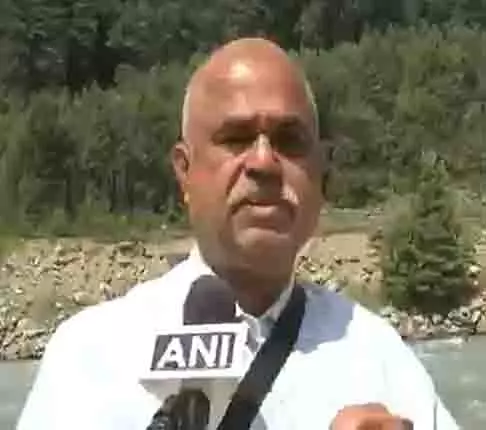 पहलगाम घूमने आए Mumbai के पर्यटक ऑपरेशन सिंदूर के बाद हुए भावुक पहलगाम घूमने आए Mumbai के पर्यटक ऑपरेशन सिंदूर के बाद हुए भावुक