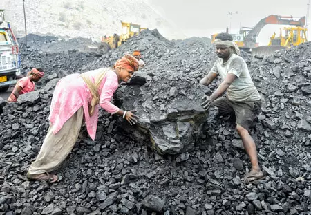 कैबिनेट ने पावर सेक्टर में कोयला आवंटन के लिए संशोधित शक्ति पॉलिसी को दी मंजूरी कैबिनेट ने पावर सेक्टर में कोयला आवंटन के लिए संशोधित शक्ति पॉलिसी को दी मंजूरी