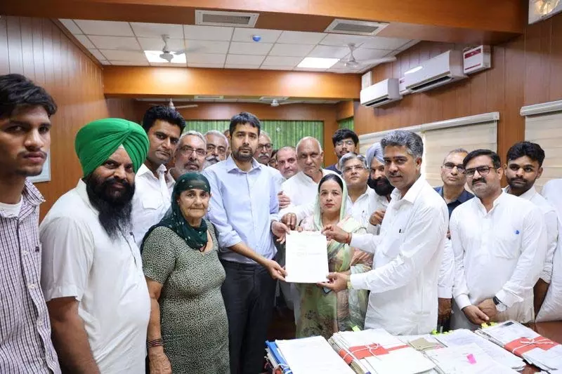 सिरसा में इनेलो ने पंजाब से Haryana के हिस्से का पानी मांगा सिरसा में इनेलो ने पंजाब से Haryana के हिस्से का पानी मांगा
