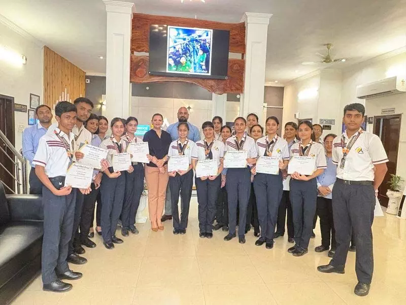 CISCE परीक्षा में सर्वोच्च अंक प्राप्त करने वाले विद्यार्थियों को करनाल स्कूल द्वारा सम्मानित किया CISCE परीक्षा में सर्वोच्च अंक प्राप्त करने वाले विद्यार्थियों को करनाल स्कूल द्वारा सम्मानित किया