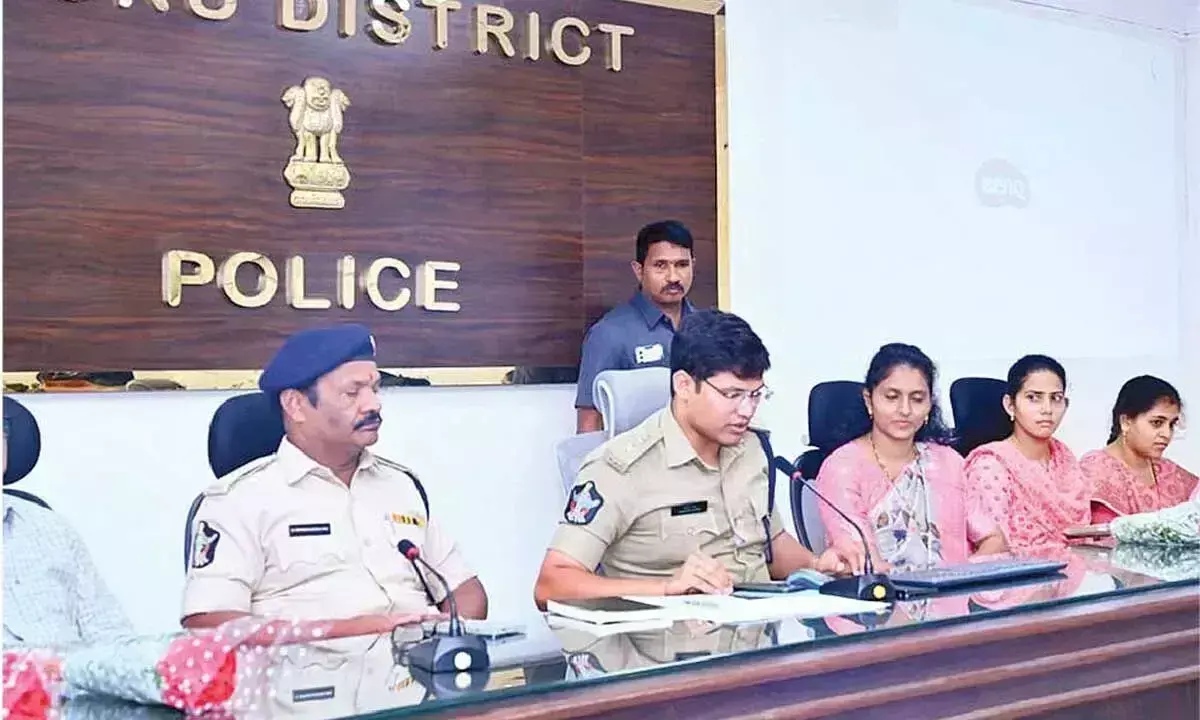 Andhra: जांच में आधुनिक तकनीक अपनाने का आह्वान Andhra: जांच में आधुनिक तकनीक अपनाने का आह्वान