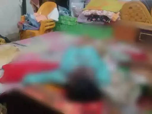पत्नी को आपत्तिजनक हालत में देखा, फावड़े से दोनों पर ताबड़तोड़ वार, पूरे इलाके में हड़कंप पत्नी को आपत्तिजनक हालत में देखा, फावड़े से दोनों पर ताबड़तोड़ वार, पूरे इलाके में हड़कंप