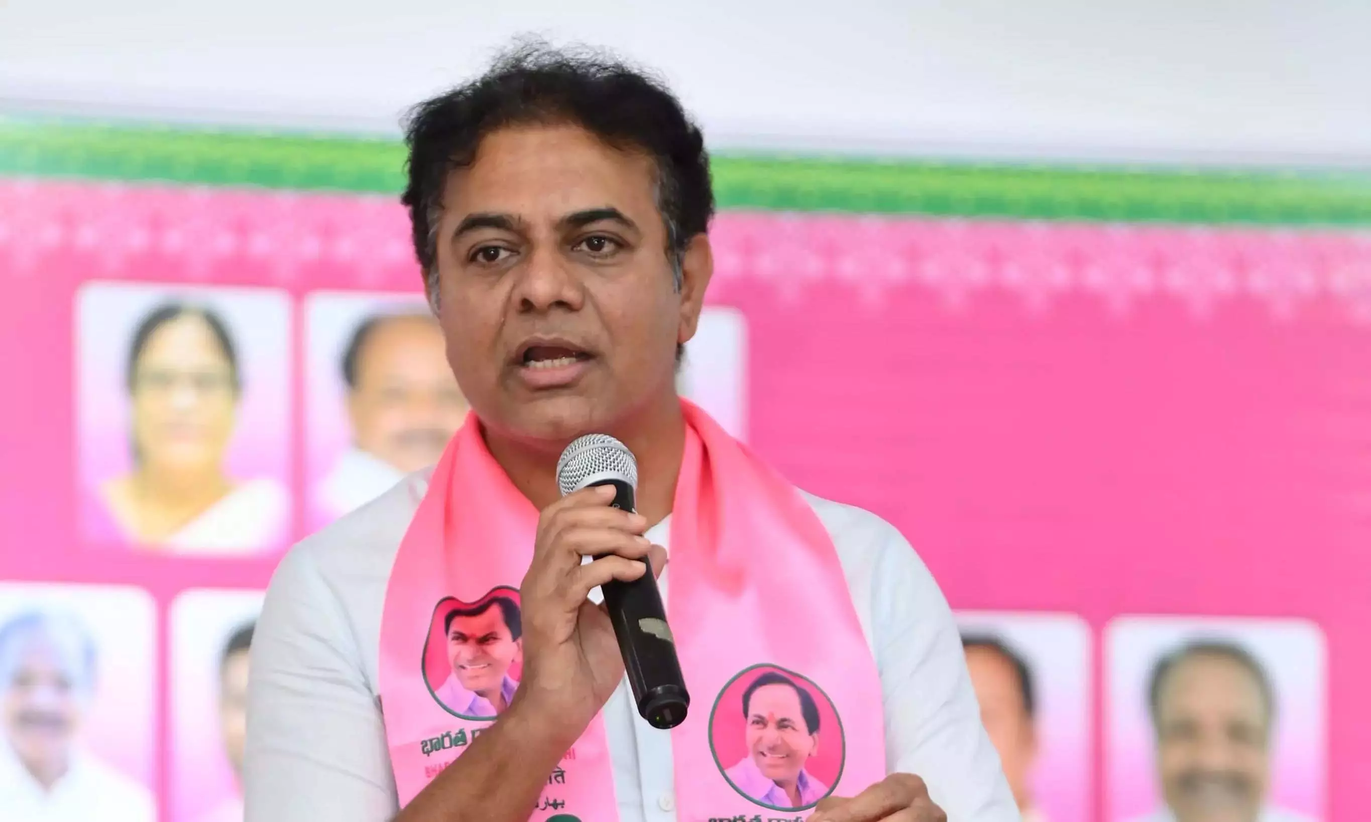 KTR ने राज्य की अर्थव्यवस्था को गलत तरीके से प्रबंधित करने के लिए रेवंत की आलोचना की KTR ने राज्य की अर्थव्यवस्था को गलत तरीके से प्रबंधित करने के लिए रेवंत की आलोचना की