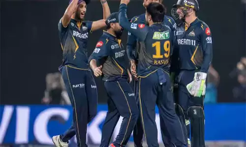 Gujarat Titans ने वानखेड़े स्टेडियम में बारिश से प्रभावित मैच में डीएलएस के जरिए मुंबई इंडियंस को 3 विकेट से हराया Gujarat Titans ने वानखेड़े स्टेडियम में बारिश से प्रभावित मैच में डीएलएस के जरिए मुंबई इंडियंस को 3 विकेट से हराया