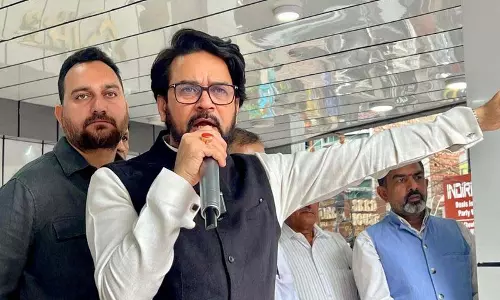 हिमाचल में पाकिस्तानी नागरिकों की सुरक्षा कर रही है सरकार: Anurag Thakur