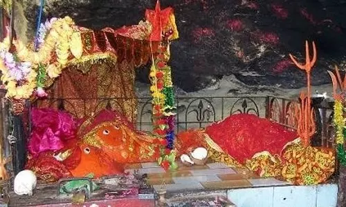 Devi Maa के चमत्कारी मंदिर भारत ही नहीं, पड़ोसी देशों में भी फैले हैं श्रद्धा के केंद्र Devi Maa के चमत्कारी मंदिर भारत ही नहीं, पड़ोसी देशों में भी फैले हैं श्रद्धा के केंद्र